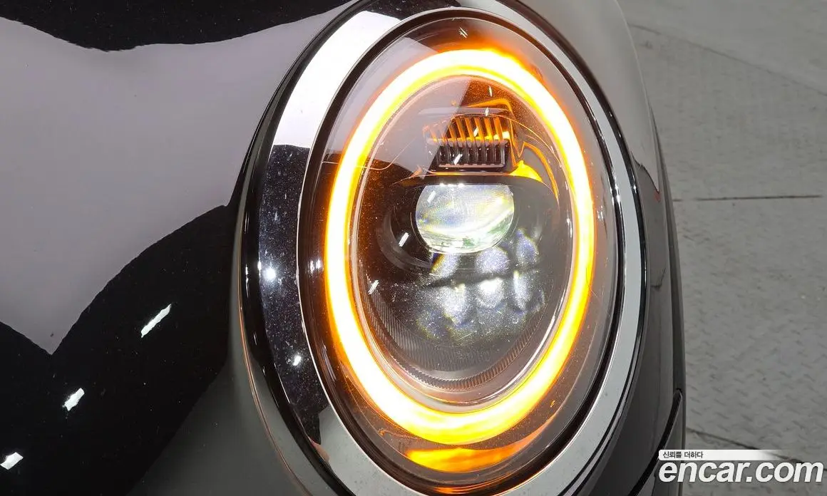 Mini Cooper 2023 1.5 автомат (гидро), фото 8