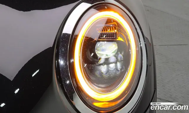 Mini Cooper 2023 1.5 автомат (гидро), миниатюра 8