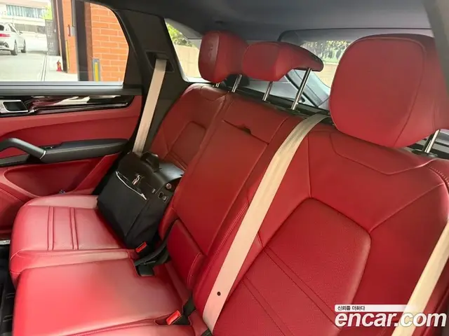 Porsche Cayenne 2023 3.0 автомат (гидро), миниатюра 12