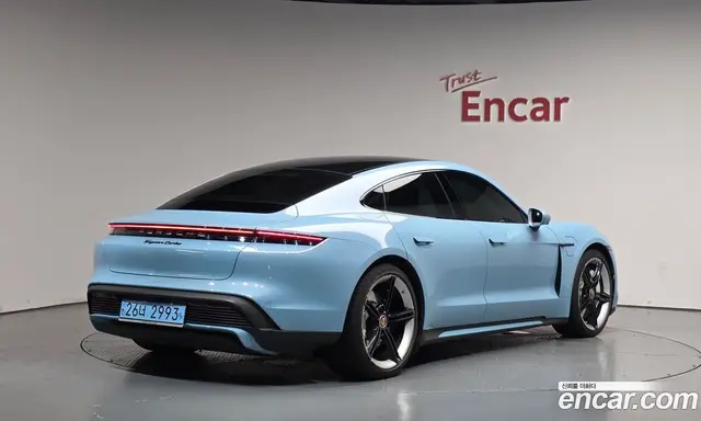 Porsche Taycan, 2022, 17 077 км