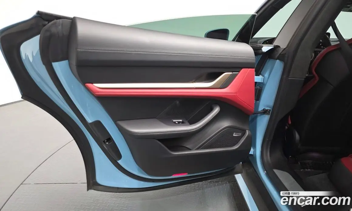 Porsche Taycan 2022 0.1 автомат (гидро), фото 14