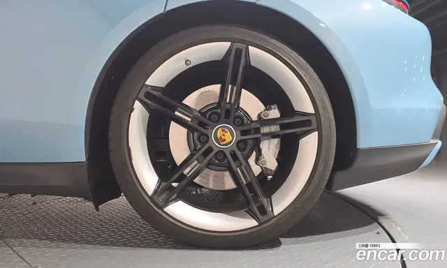 Porsche Taycan 2022 0.1 автомат (гидро), миниатюра 6