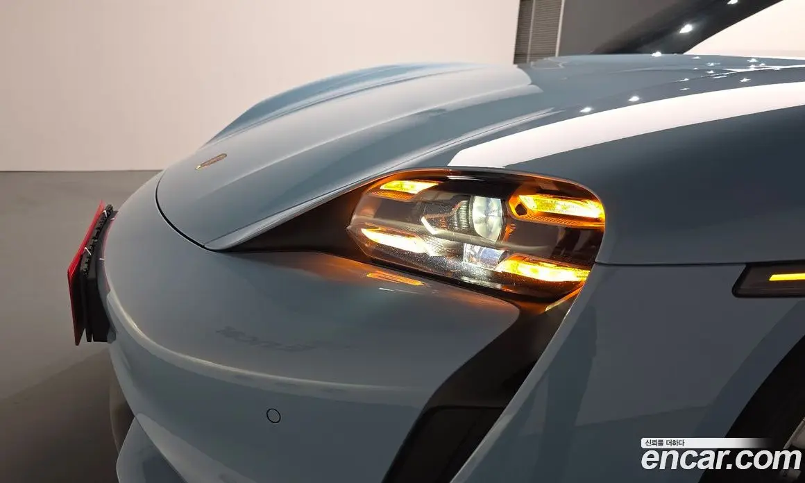 Porsche Taycan 2022 0.1 автомат (гидро), фото 7