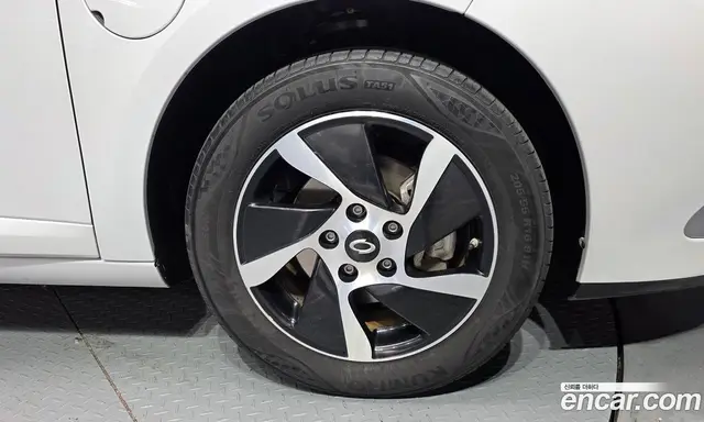 Renault (Samsung) SM3 2018 0.1 автомат (гидро), миниатюра 5