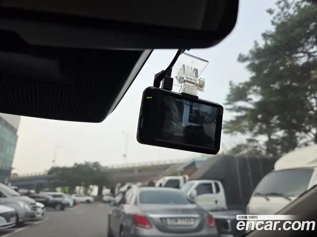 Renault (Samsung) Zoe 2021 0.1 автомат (гидро), миниатюра 11