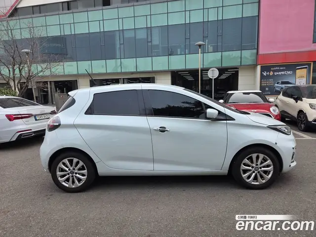 Renault (Samsung) Zoe 2021 0.1 автомат (гидро), миниатюра 5
