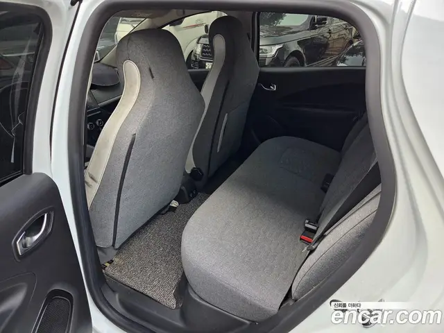 Renault (Samsung) Zoe 2021 0.1 автомат (гидро), миниатюра 7