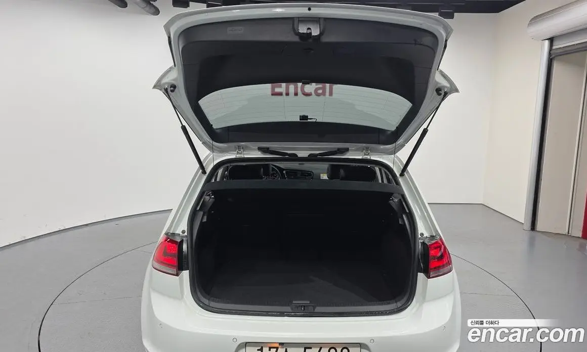 Volkswagen Golf 2014 1.6 автомат (гидро), фото 20