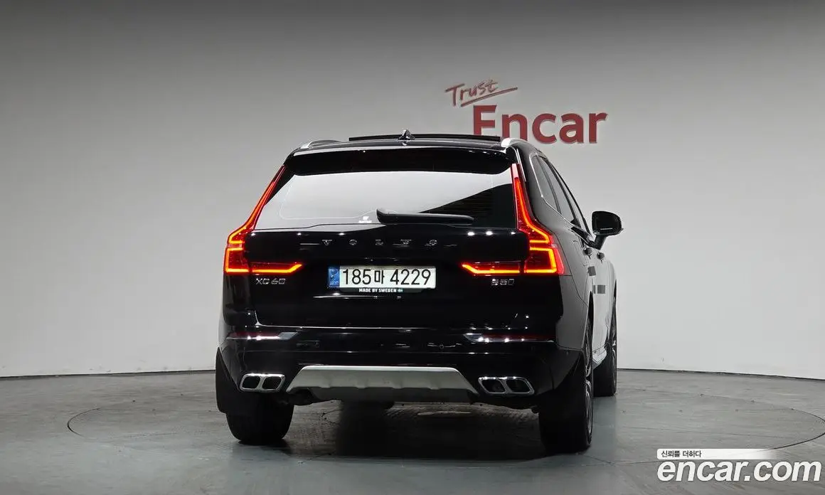 Volvo XC60 2021 2.0 автомат (гидро), фото 3