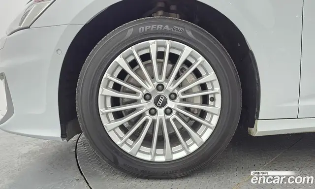 Audi A6 2021 2.0 автомат (гидро), миниатюра 5