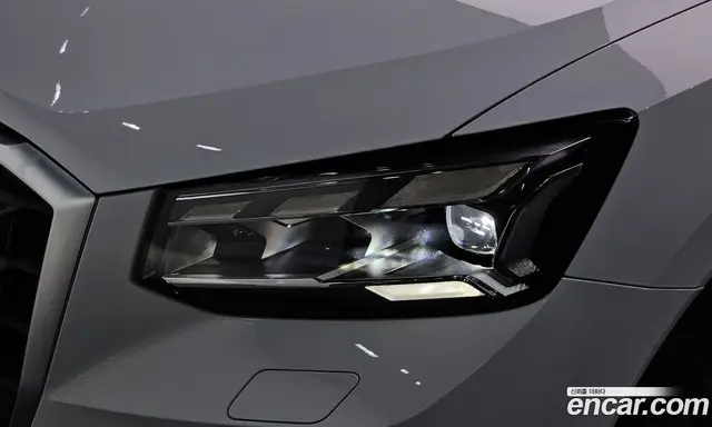 Audi Q2 2023 2.0 автомат (гидро), миниатюра 7