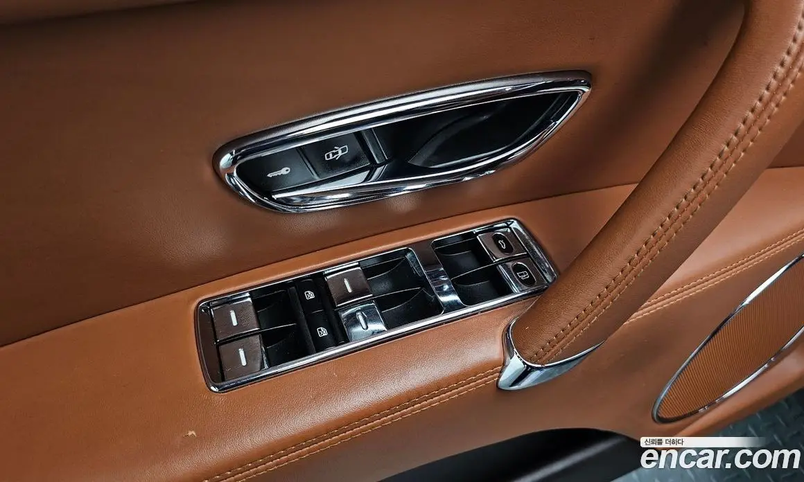 Bentley Flying Spur 2016 4.0 автомат (гидро), фото 16 Bentley Flying Spur 2016 4.0 автомат (гидро), фото 16
