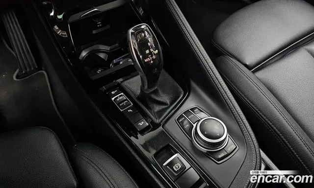BMW X2 2022 2.0 автомат (гидро), миниатюра 9