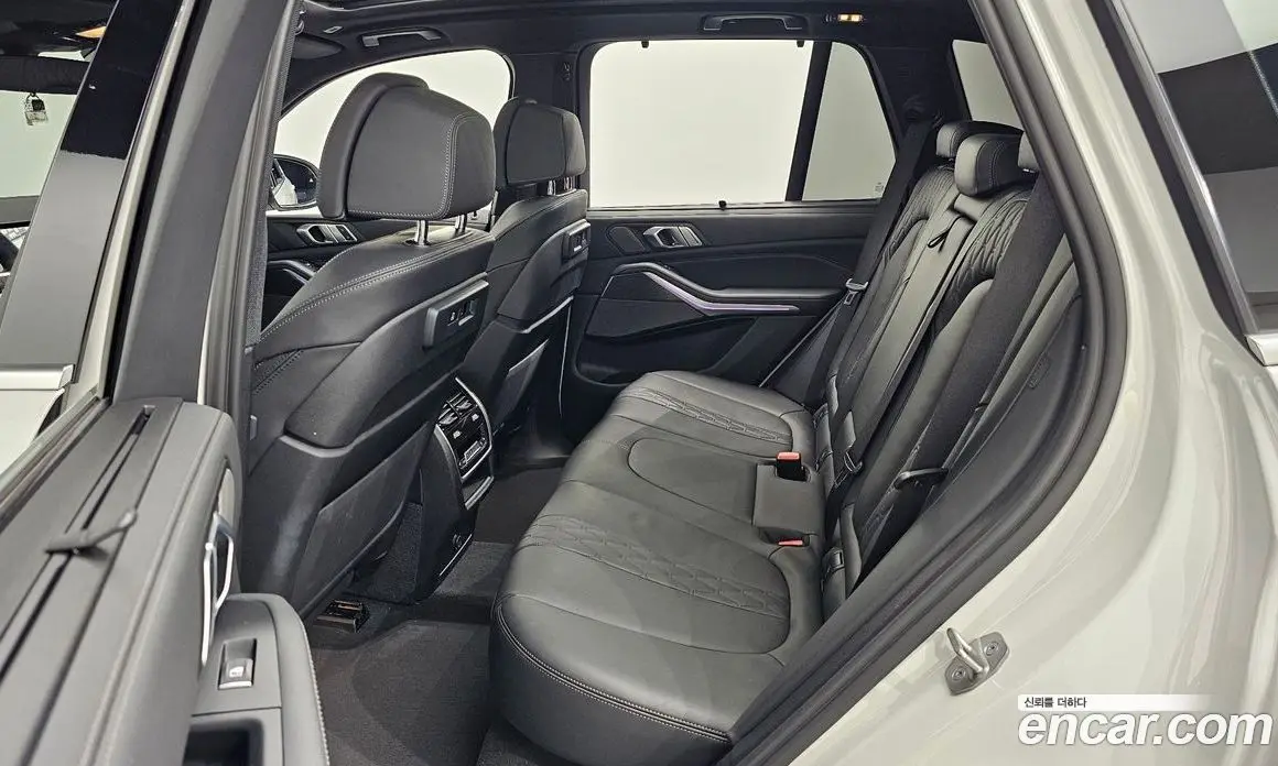 BMW X5 2023 3.0 автомат (гидро), фото 17