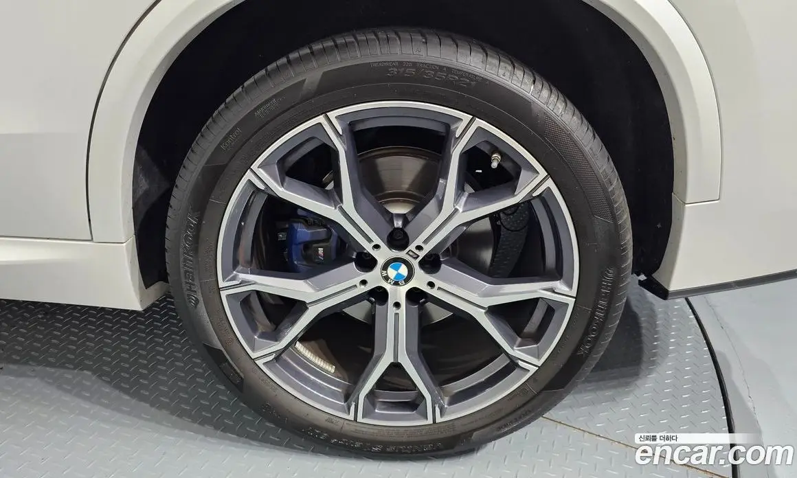 BMW X5 2023 3.0 автомат (гидро), фото 6