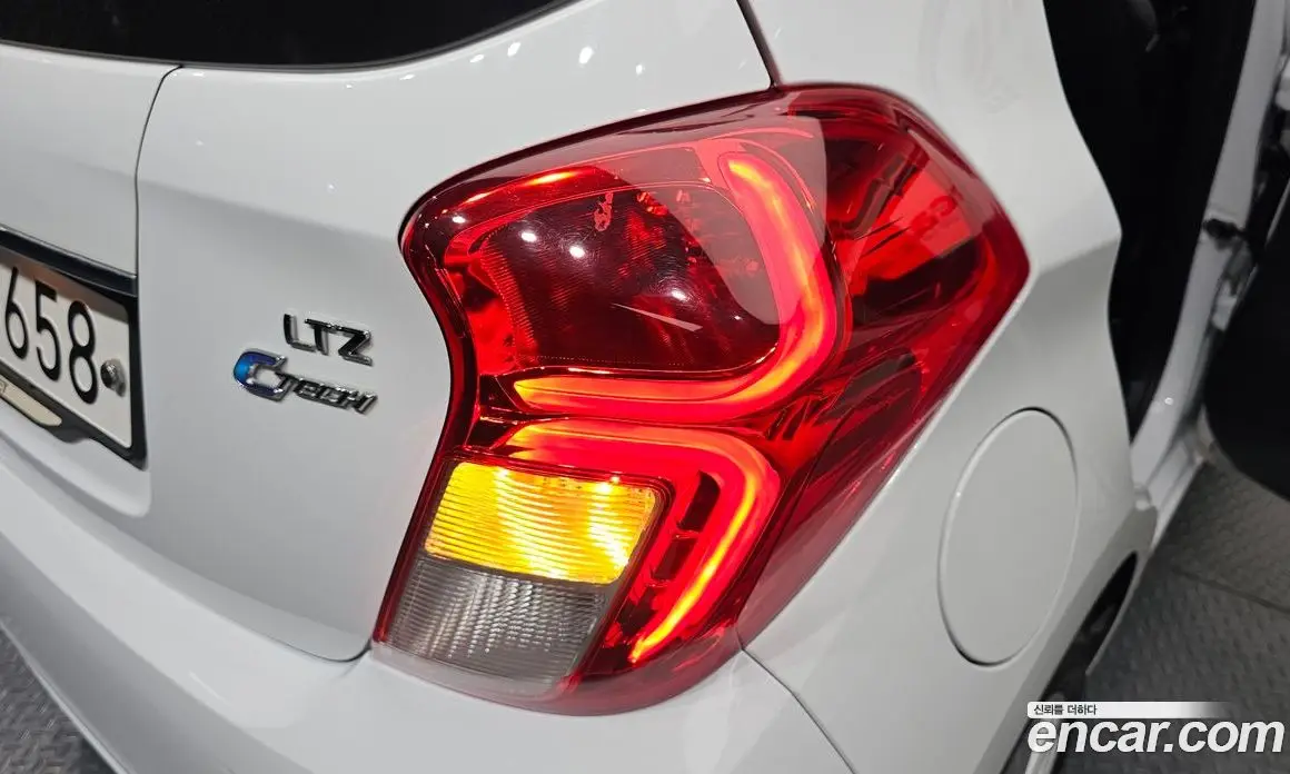 Chevrolet Spark 2016 1.0 автомат (гидро), фото 8