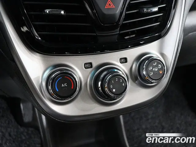Chevrolet Spark 2016 1.0 автомат (гидро), миниатюра 8