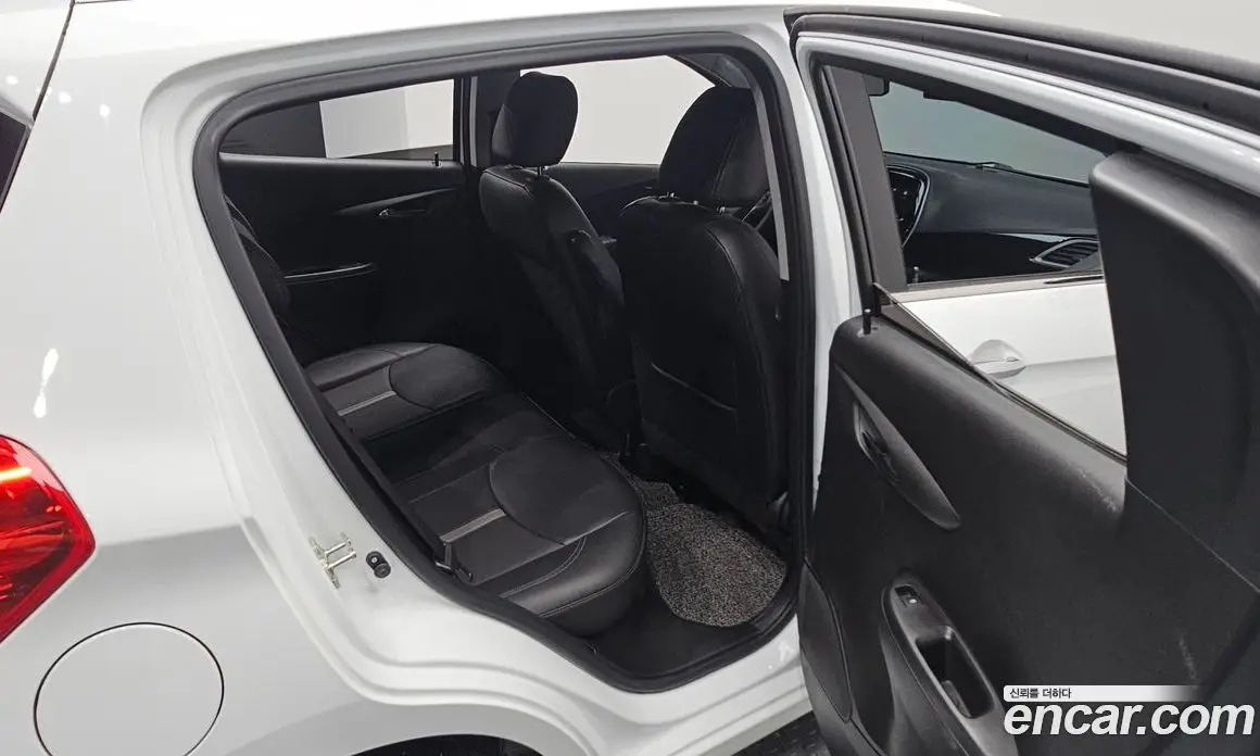 Chevrolet Spark 2019 1.0 автомат (гидро), фото 11