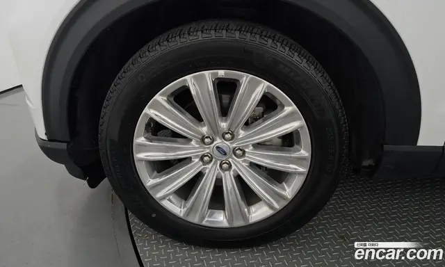 Ford Explorer 2023 2.3 автомат (гидро), миниатюра 5