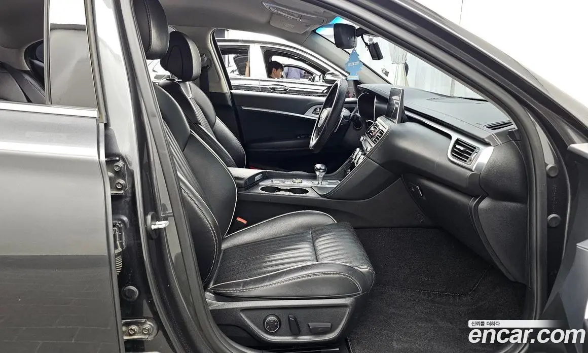Genesis G70 2019 2.0 автомат (гидро), фото 11