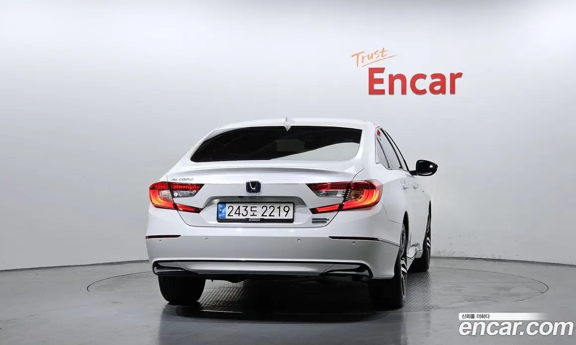Honda Accord 2022 2.0 автомат (гидро), фото 4