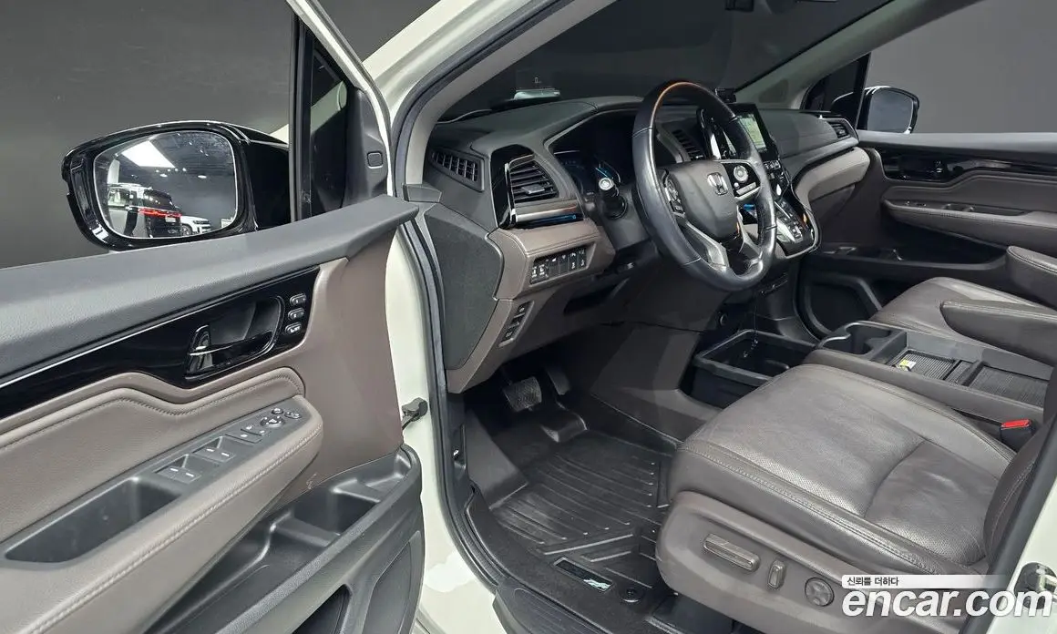 Honda Odyssey 2019 3.5 автомат (гидро), фото 11