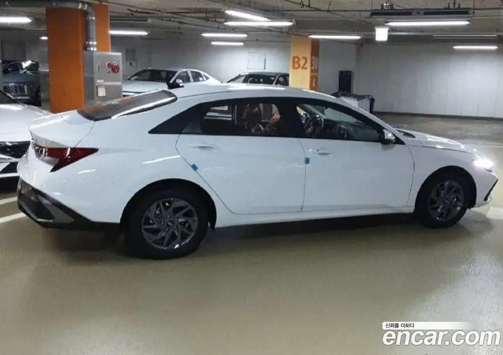 Hyundai Avante 2025 1.6 автомат (гидро), фото 11