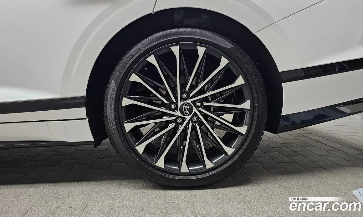 Hyundai Grandeur 2023 1.6 автомат (гидро), фото 7