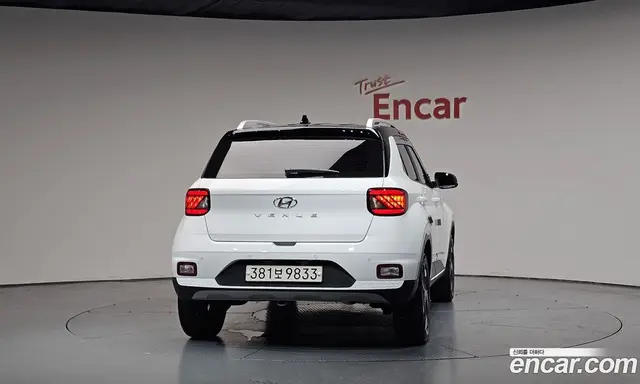 Hyundai Venue 2026 1.6 автомат (гидро), миниатюра 3
