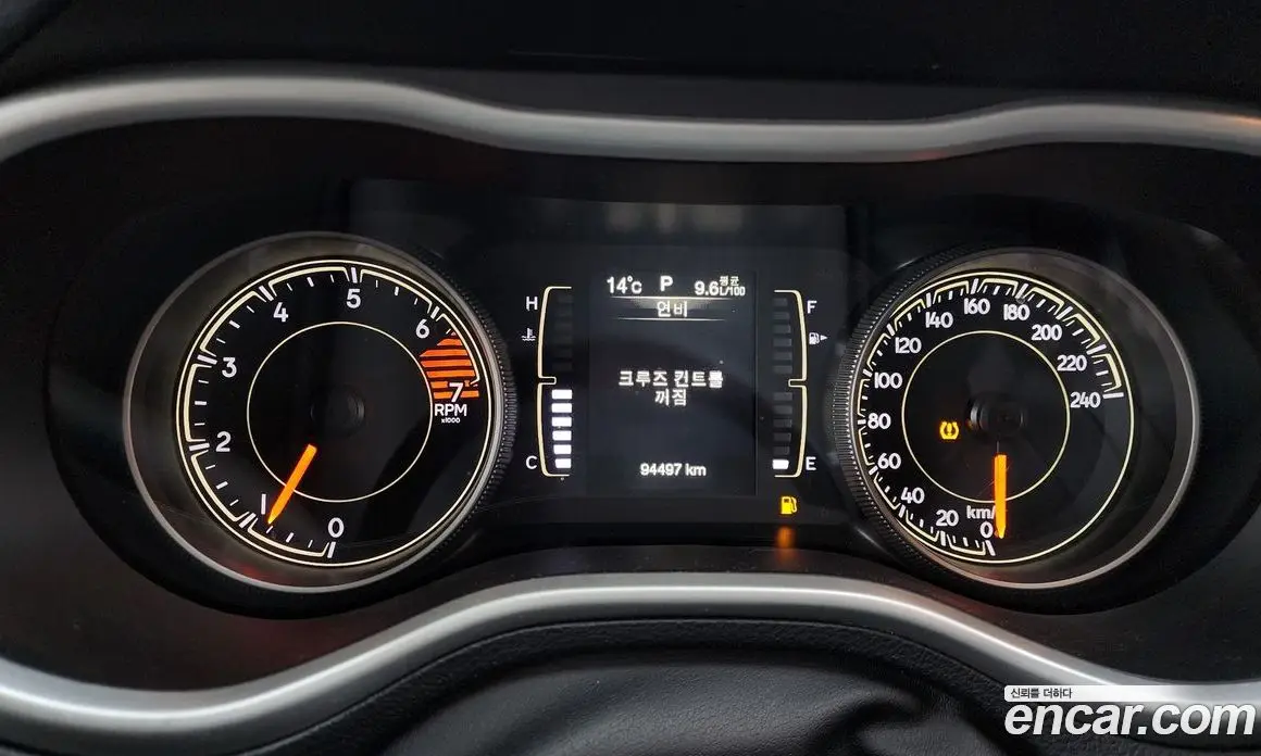 Jeep Cherokee 2017 2.4 автомат (гидро), фото 8