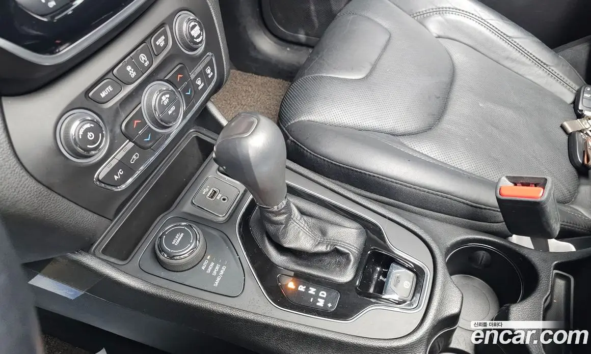 Jeep Cherokee 2021 2.4 автомат (гидро), фото 9