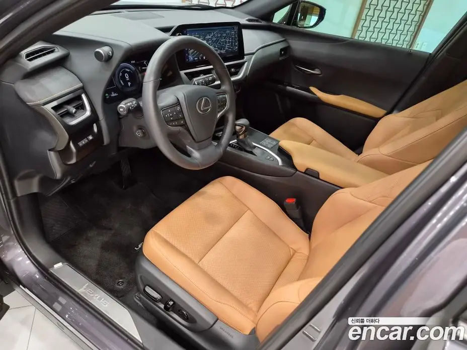 Lexus UX 2024 2.0 автомат (вариатор), фото 12 Lexus UX 2024 2.0 автомат (вариатор), фото 12