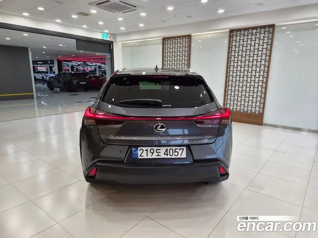 Lexus UX 2024 2.0 автомат (вариатор), миниатюра 4 Lexus UX 2024 2.0 автомат (вариатор), миниатюра 4