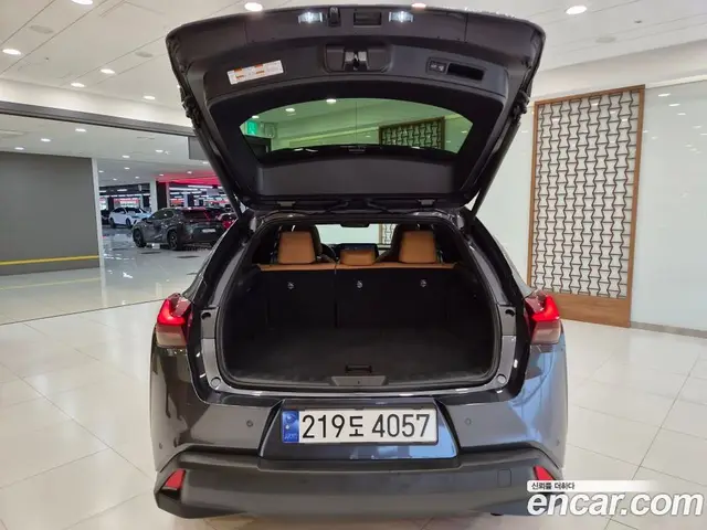 Lexus UX 2024 2.0 автомат (вариатор), миниатюра 5 Lexus UX 2024 2.0 автомат (вариатор), миниатюра 5