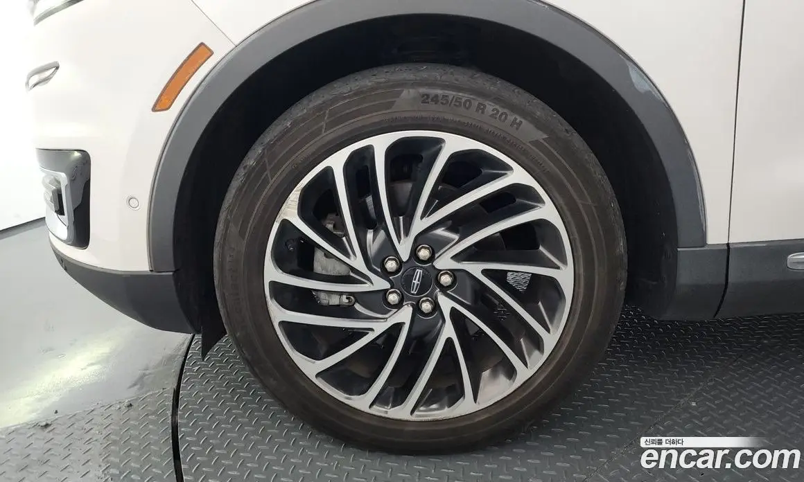 Lincoln Nautilus 2019 2.7 автомат (гидро), фото 5 Lincoln Nautilus 2019 2.7 автомат (гидро), фото 5