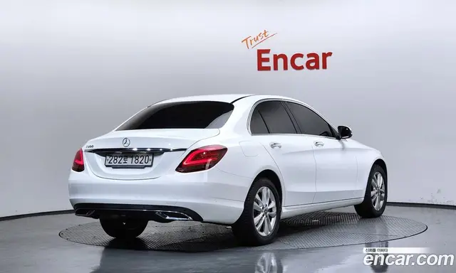 Mercedes-Benz C-Class 2020 2.0 автомат (гидро), миниатюра 2