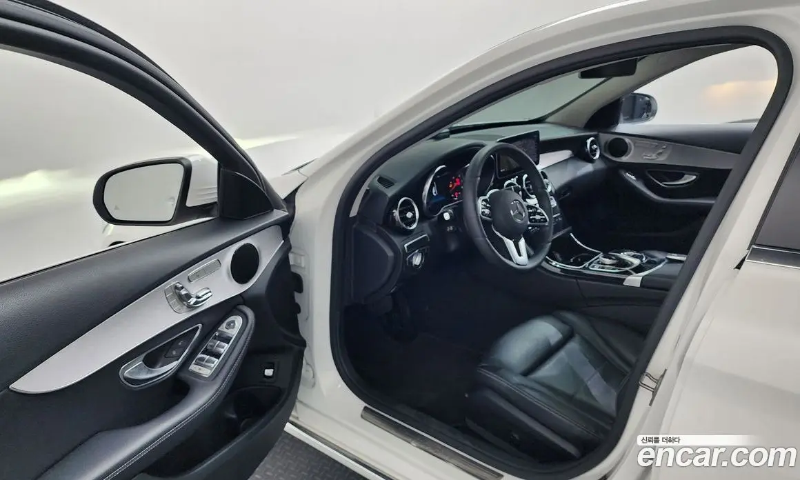 Mercedes-Benz C-Class 2020 2.0 автомат (гидро), фото 13