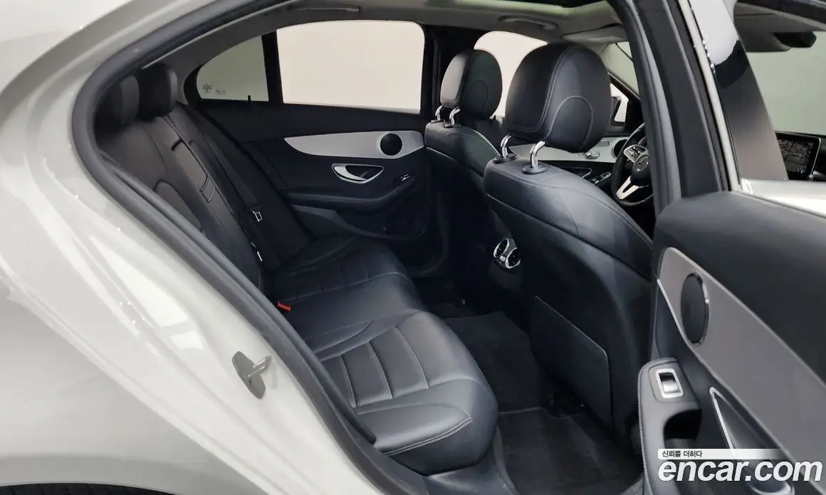 Mercedes-Benz C-Class 2020 2.0 автомат (гидро), фото 17