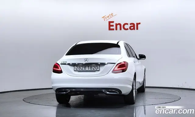 Mercedes-Benz C-Class 2020 2.0 автомат (гидро), миниатюра 4