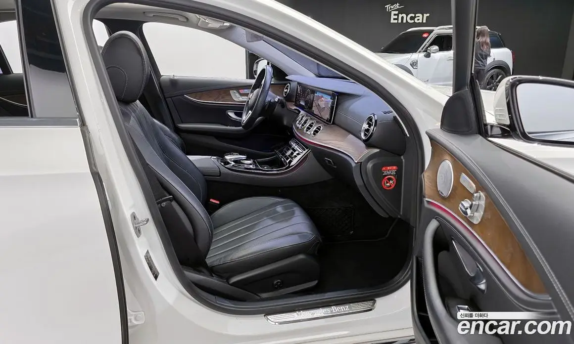 Mercedes-Benz E-Class 2018 2.0 автомат (гидро), фото 12