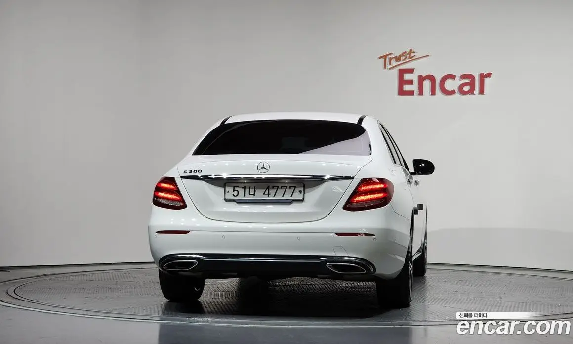 Mercedes-Benz E-Class 2018 2.0 автомат (гидро), фото 4