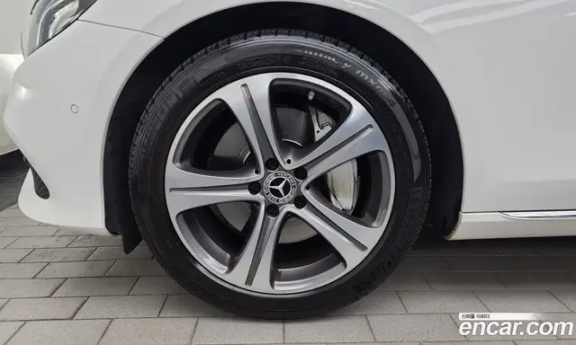 Mercedes-Benz E-Class 2018 2.0 автомат (гидро), миниатюра 5
