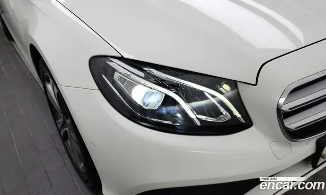 Mercedes-Benz E-Class 2018 2.0 автомат (гидро), миниатюра 8
