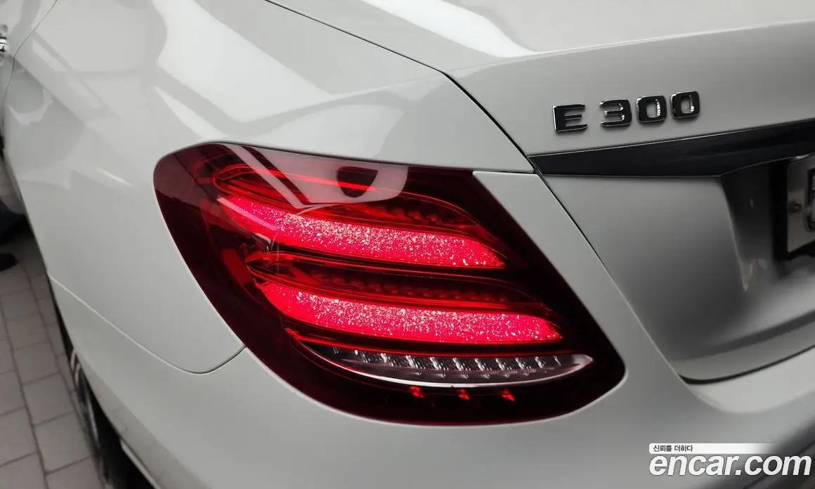 Mercedes-Benz E-Class 2018 2.0 автомат (гидро), фото 9