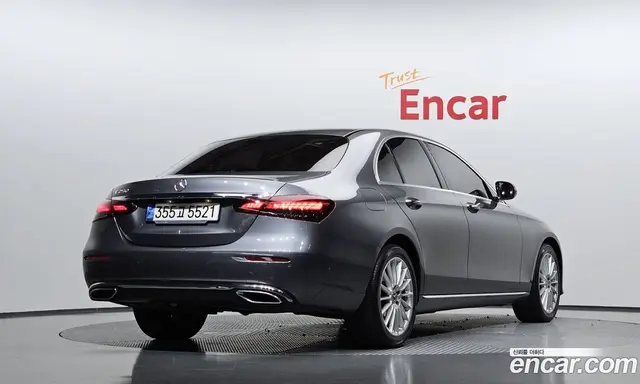 Mercedes-Benz E-Class 2020 2.0 автомат (гидро), миниатюра 2