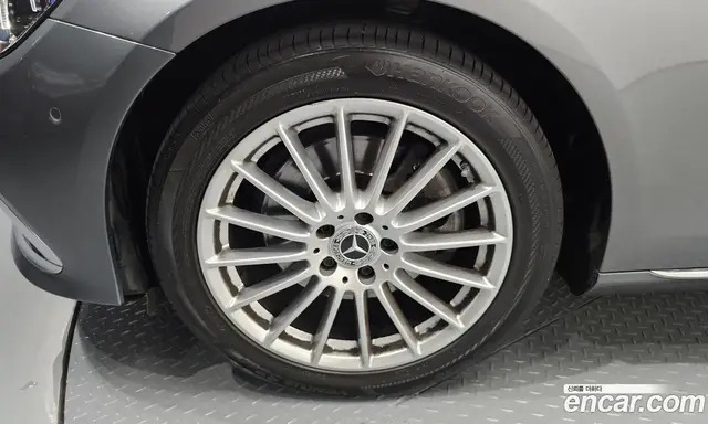Mercedes-Benz E-Class 2020 2.0 автомат (гидро), миниатюра 5