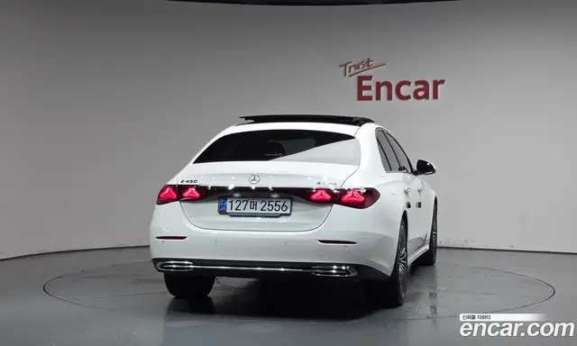 Mercedes-Benz E-Class 2024 3.0 автомат (гидро), миниатюра 3