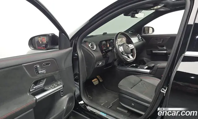 Mercedes-Benz EQA 2024 0.2 автомат (гидро), миниатюра 12