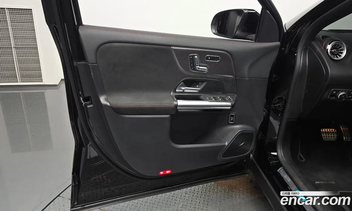 Mercedes-Benz EQA 2024 0.2 автомат (гидро), фото 13