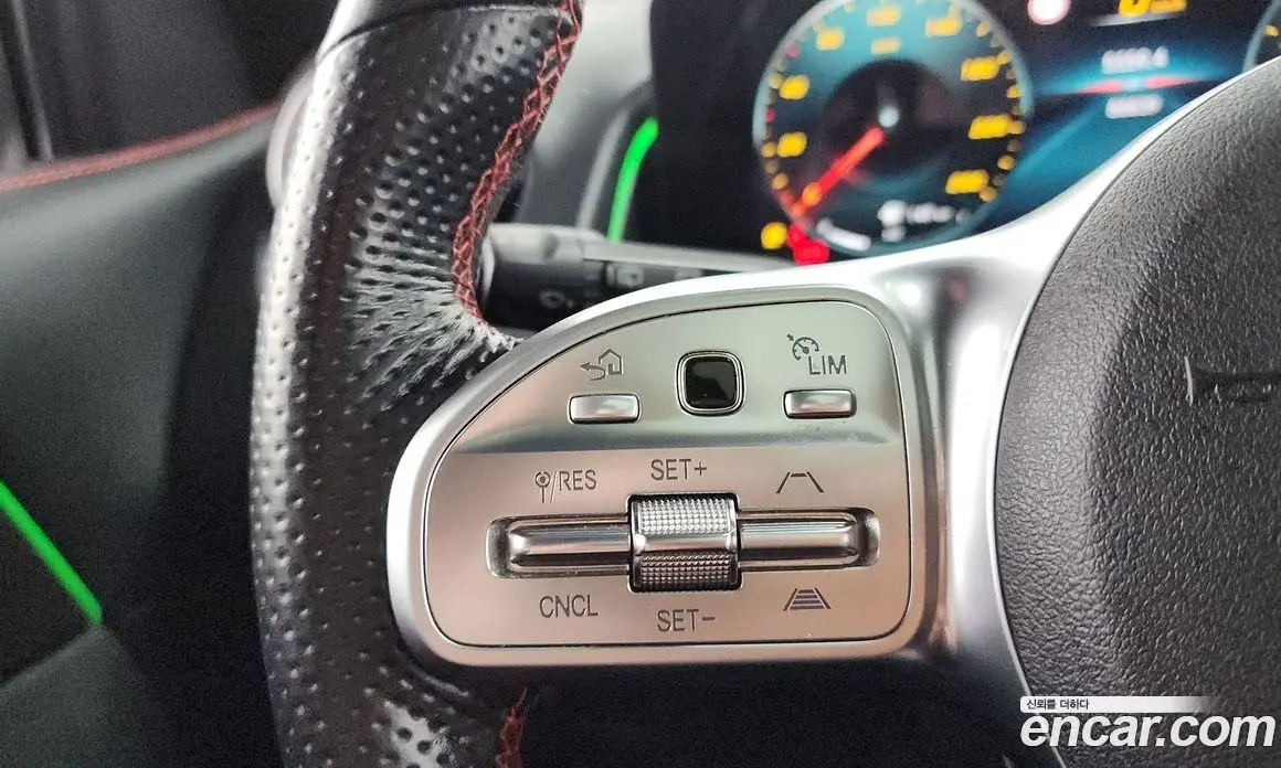 Mercedes-Benz GLB-Class 2022 2.0 автомат (гидро), фото 21